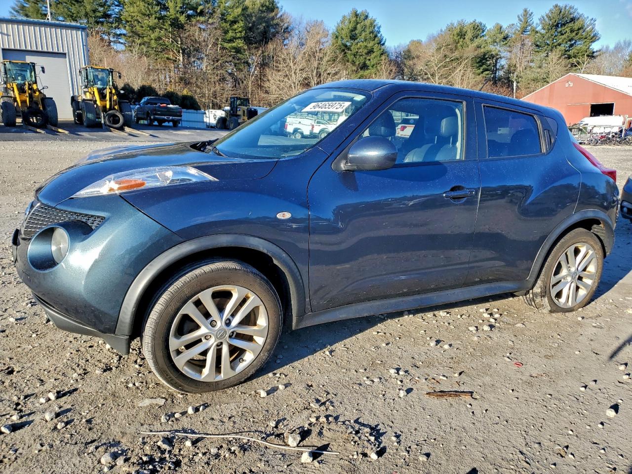 Salvage Nissan JUKE Image