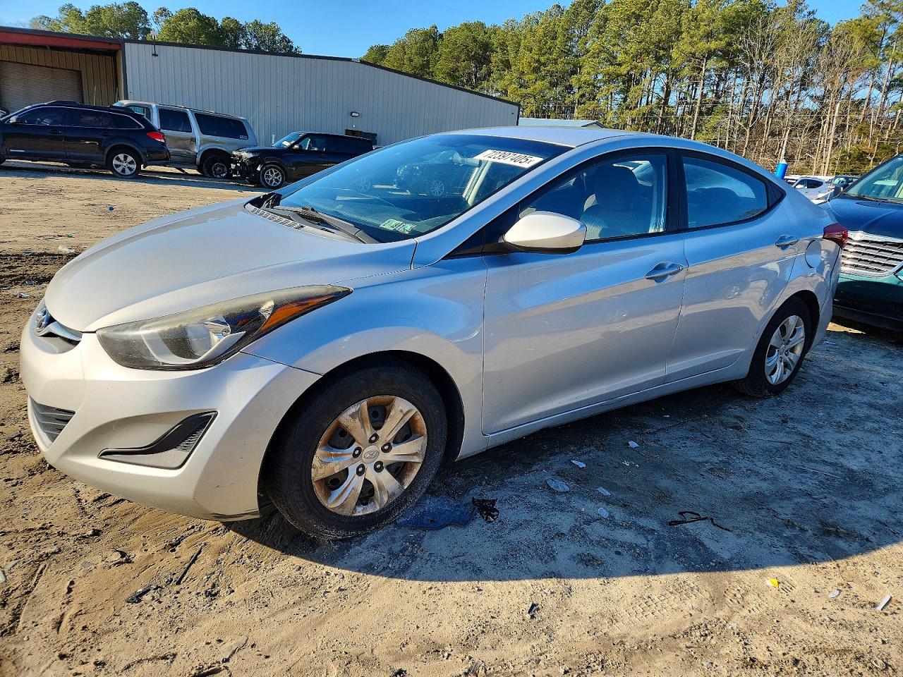 Salvage Hyundai ELANTRA Image