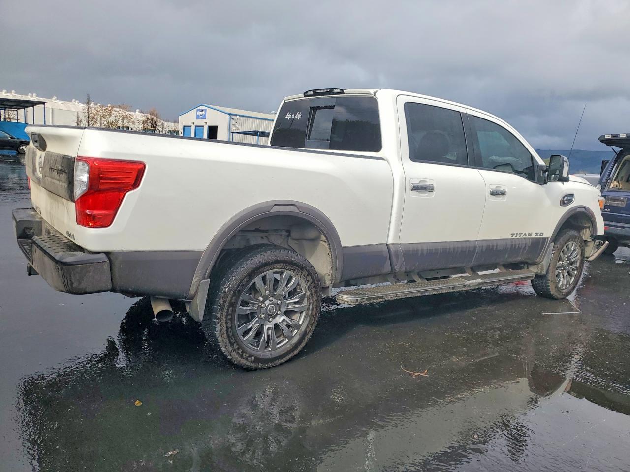 Nissan Titan Platinum Reserve