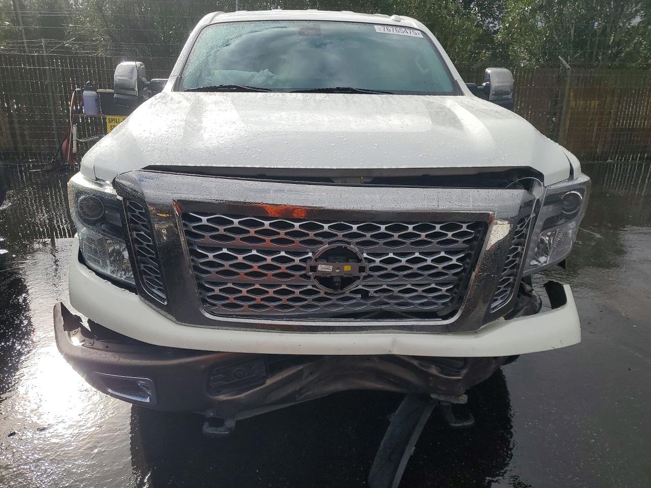 Nissan Titan Platinum Reserve
