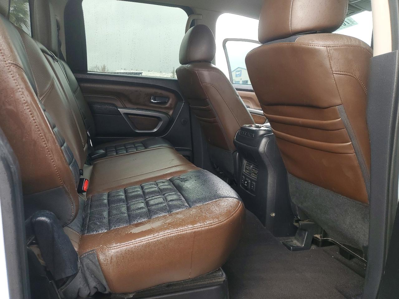 Nissan Titan Platinum Reserve