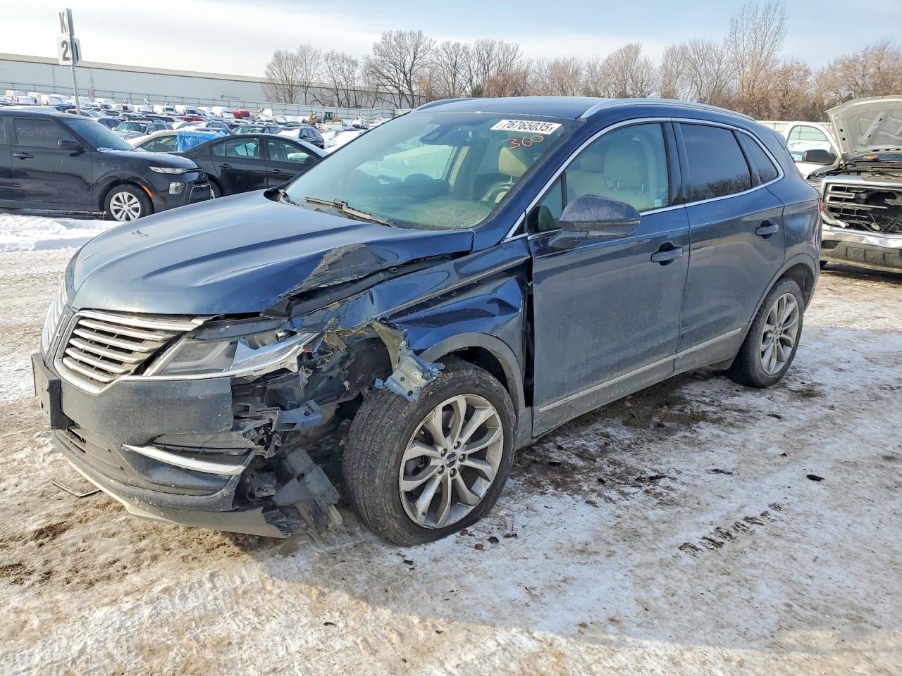 Salvage Lincoln MKC Image