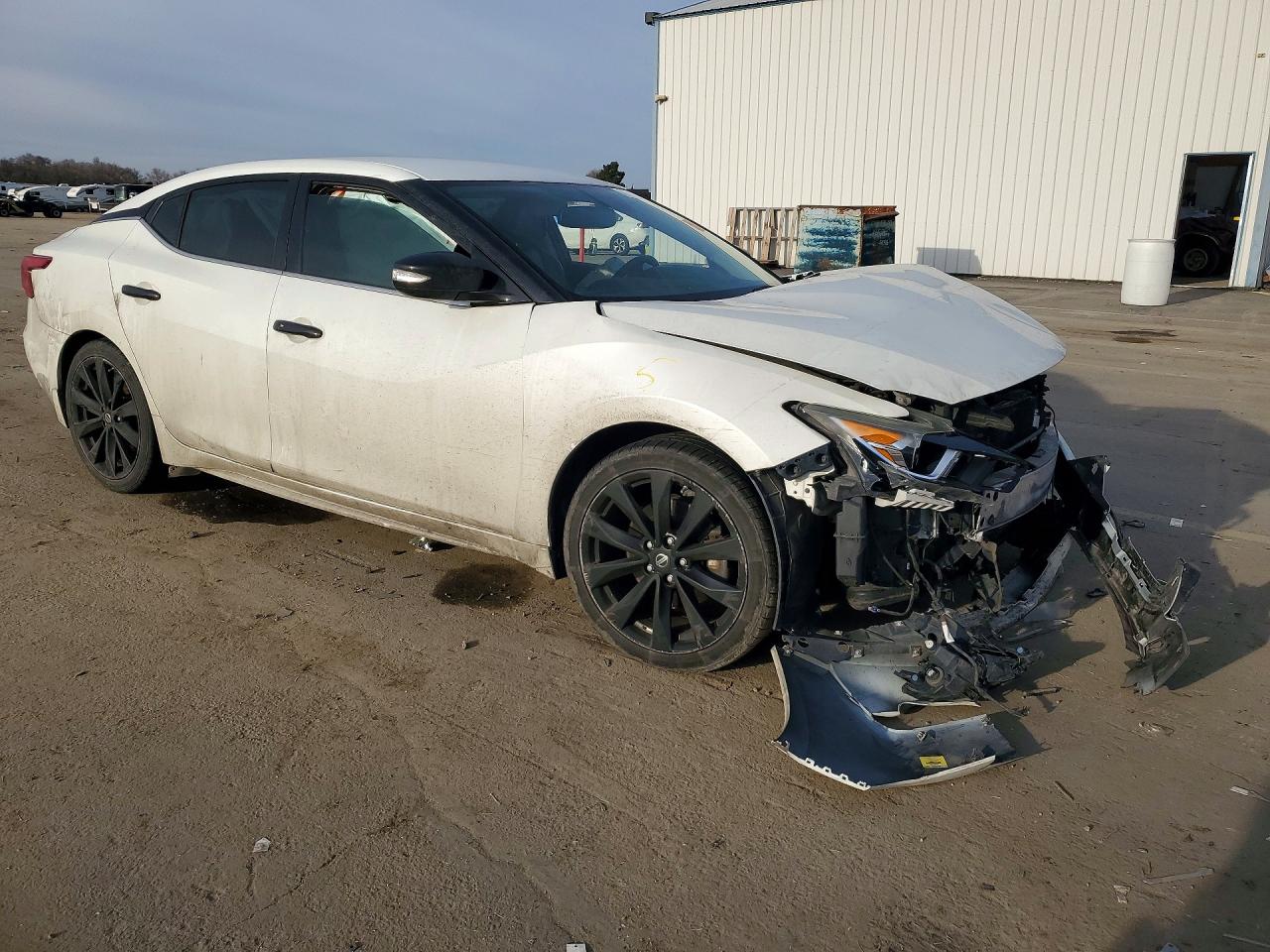 Nissan Maxima