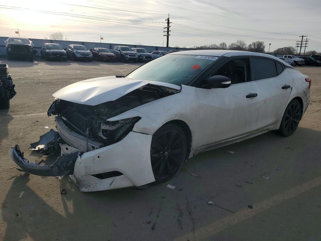 Salvage Nissan Maxima Image