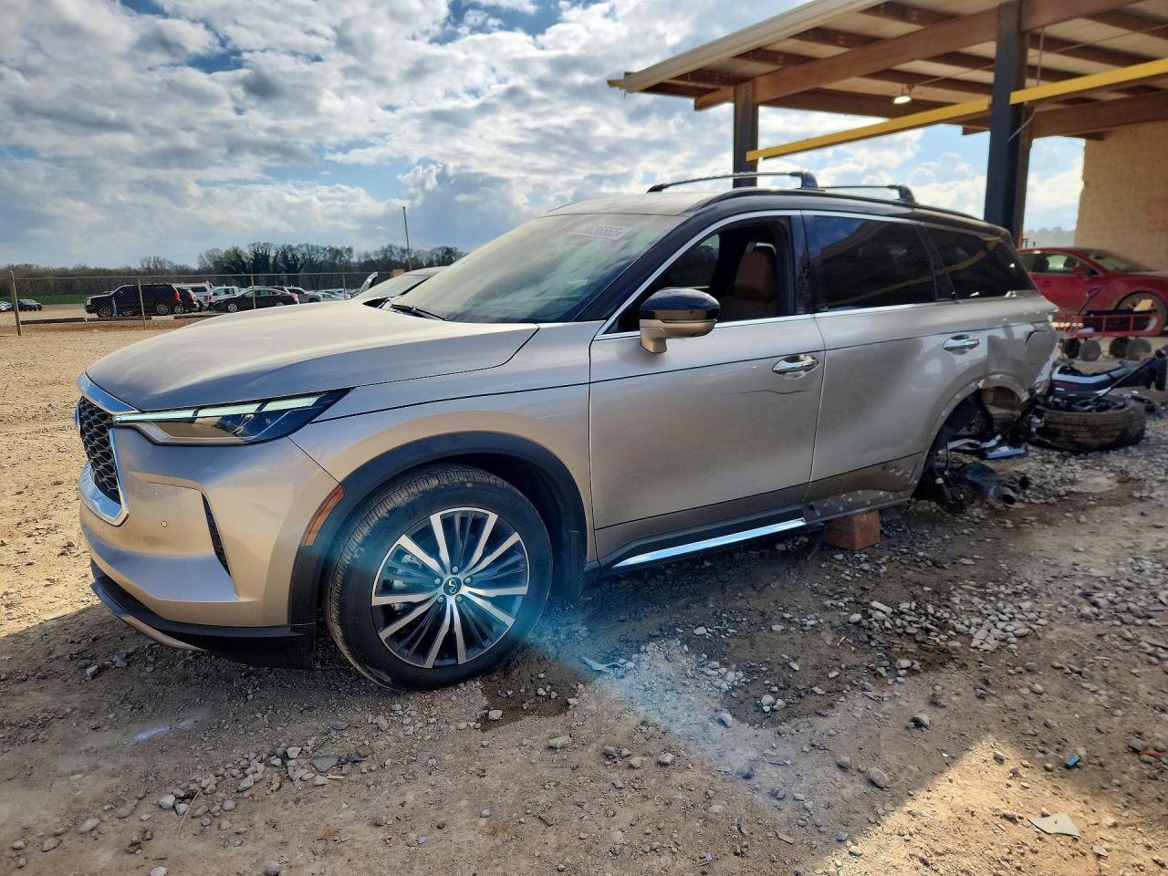 Salvage INFINITI Qx Image