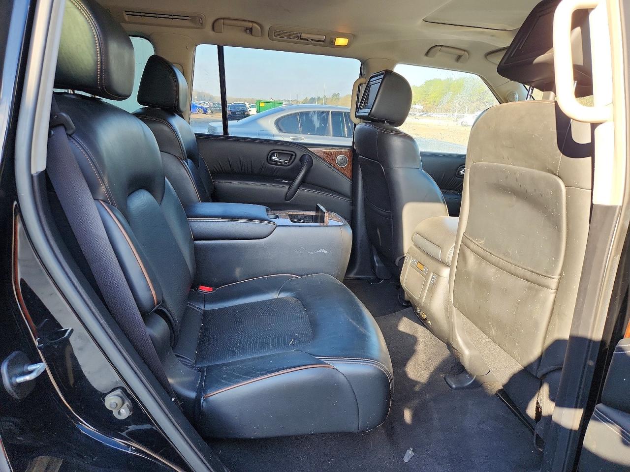 Nissan Armada Platinum