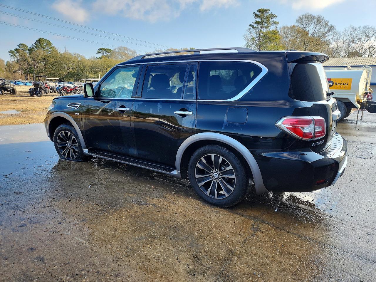 Nissan Armada Platinum