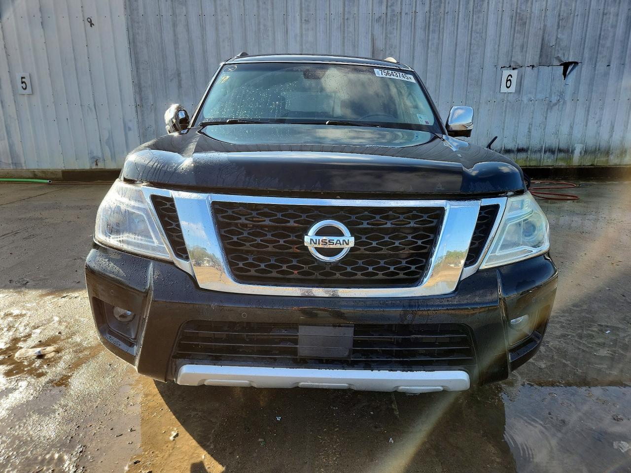 Nissan Armada Platinum