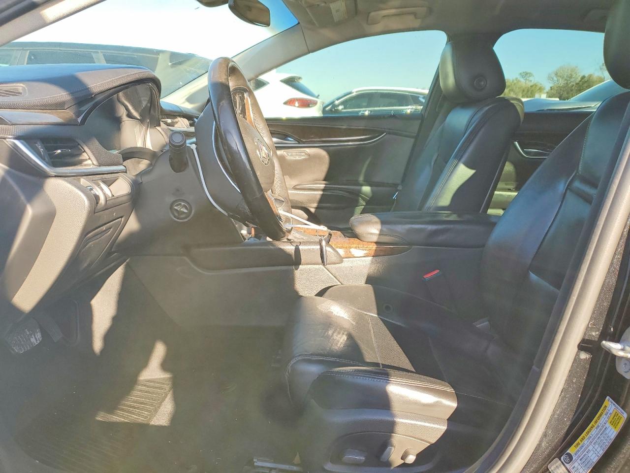Cadillac XTS Luxury Collection