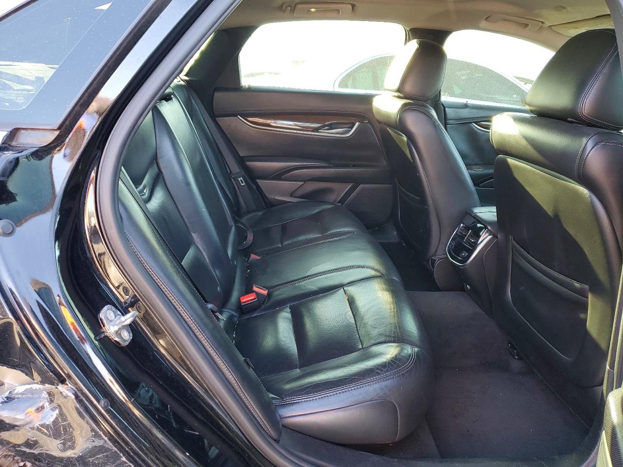Cadillac XTS Luxury Collection