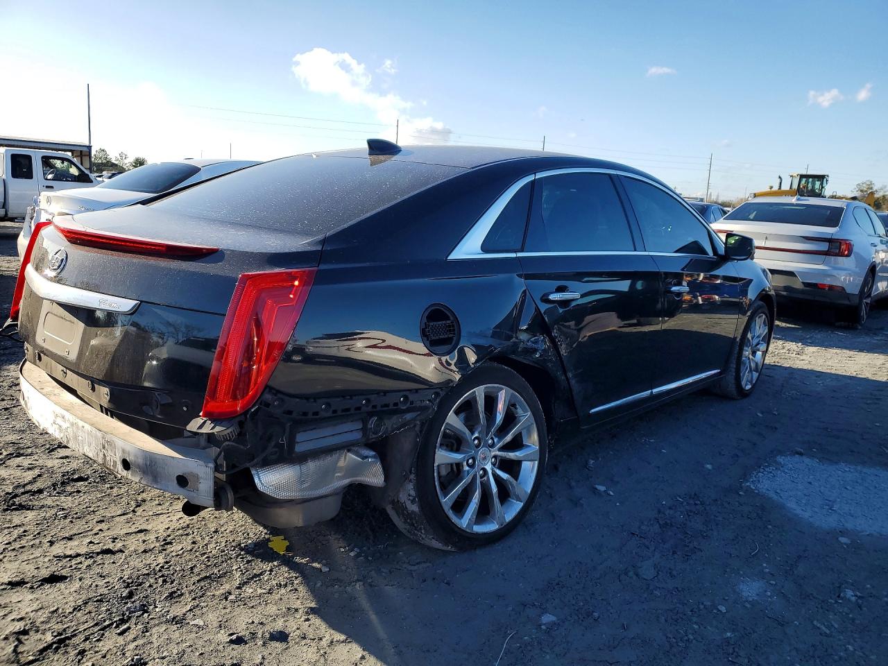 Cadillac XTS Luxury Collection