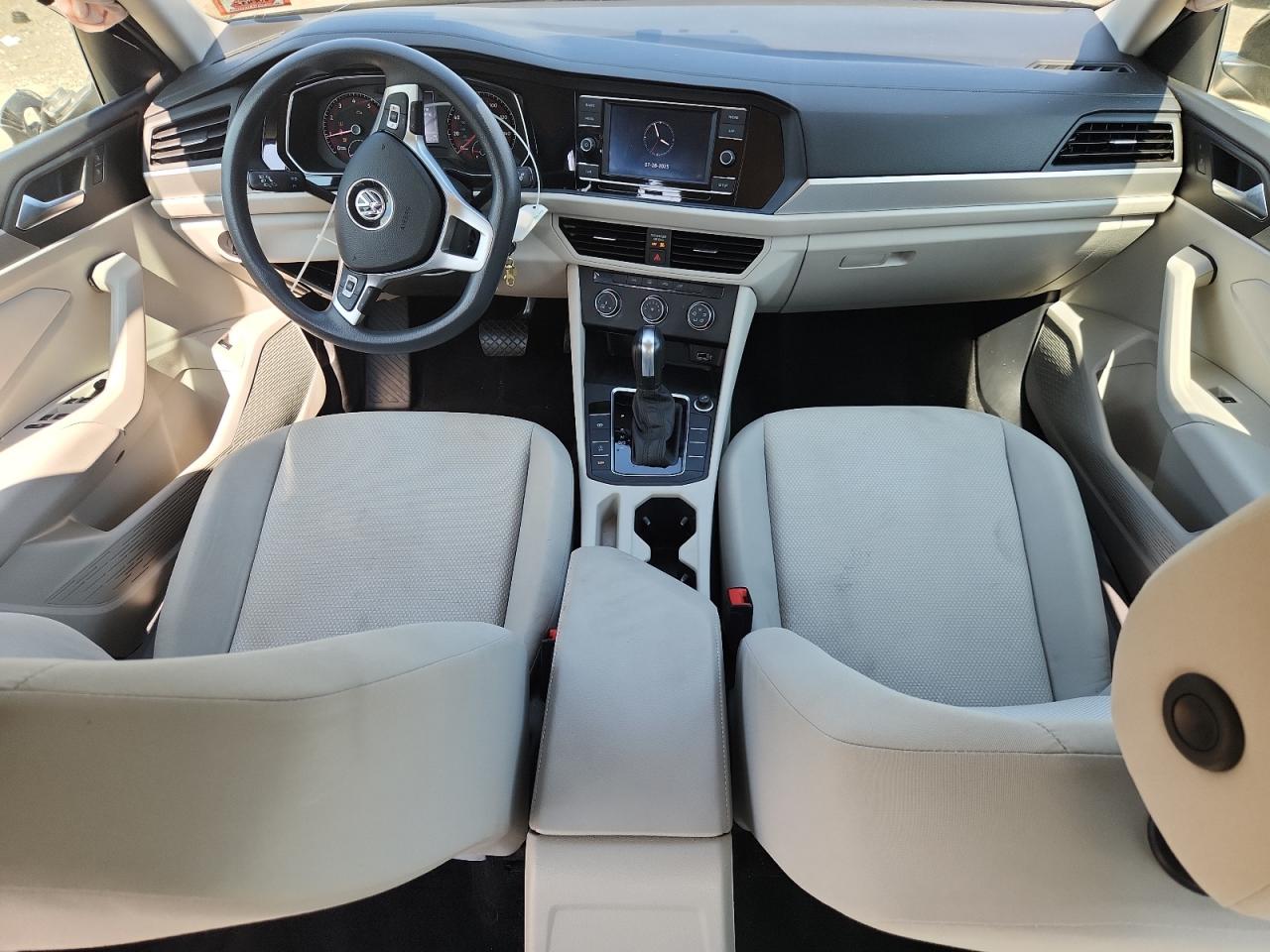 Volkswagen Jetta S