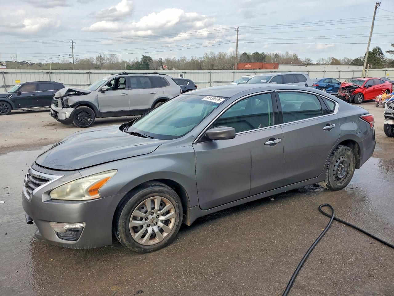 Salvage Nissan Altima Image