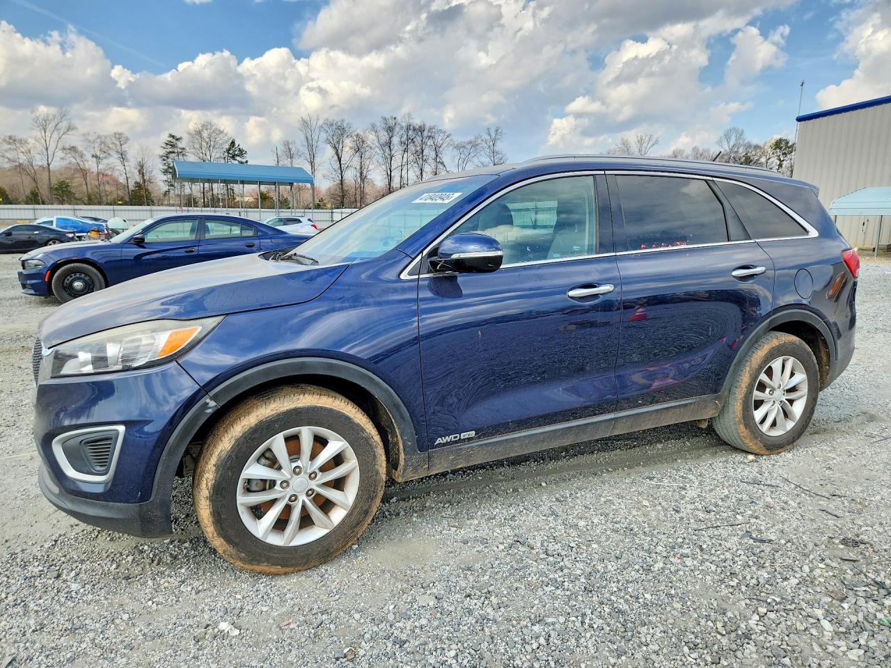 Salvage Kia Sorento Image