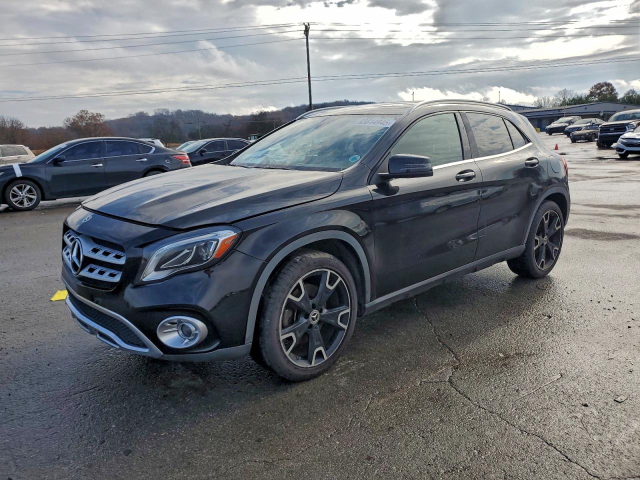 Salvage Mercedes-Benz GLA Image
