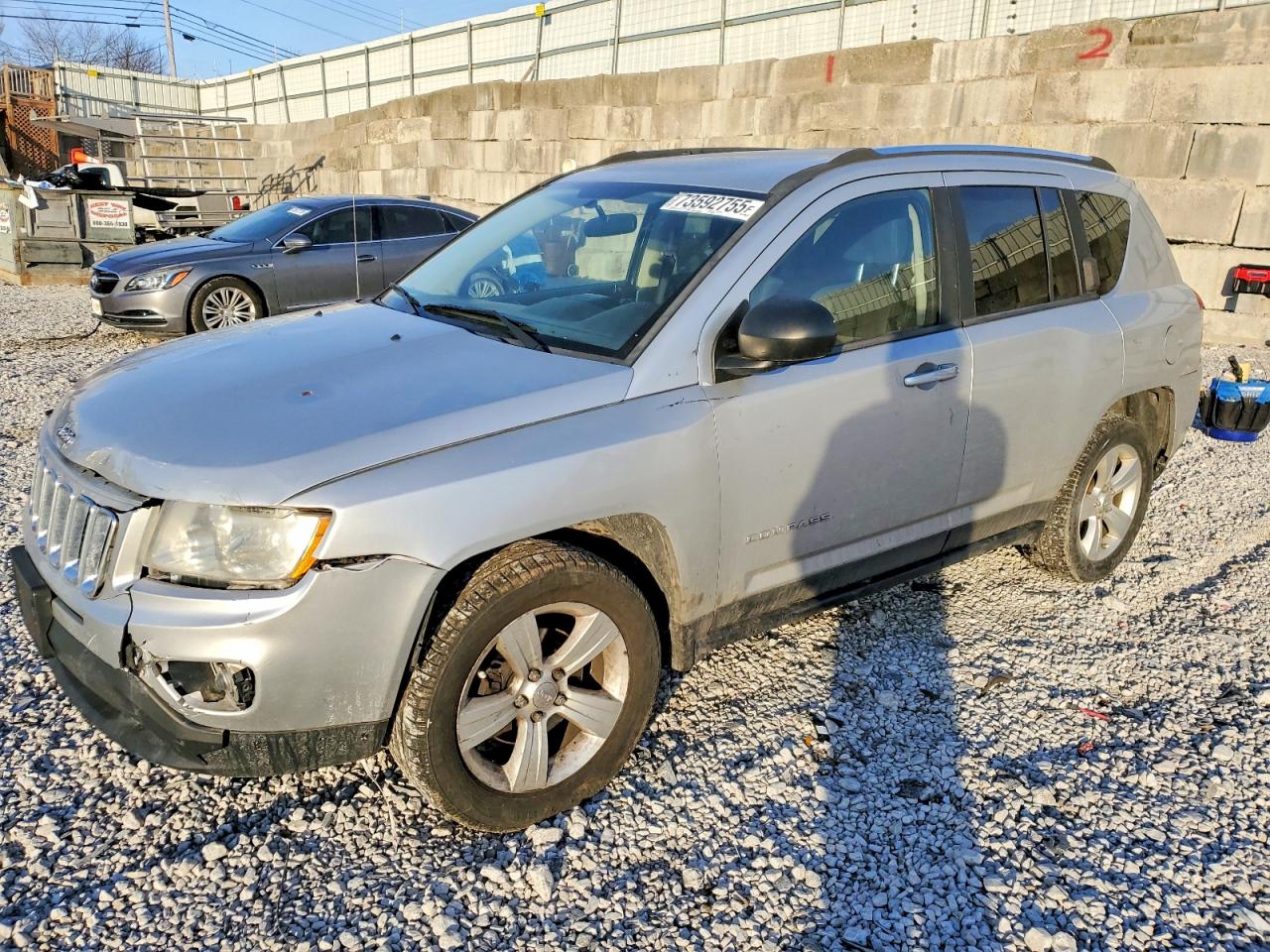 Salvage Jeep Compass Image