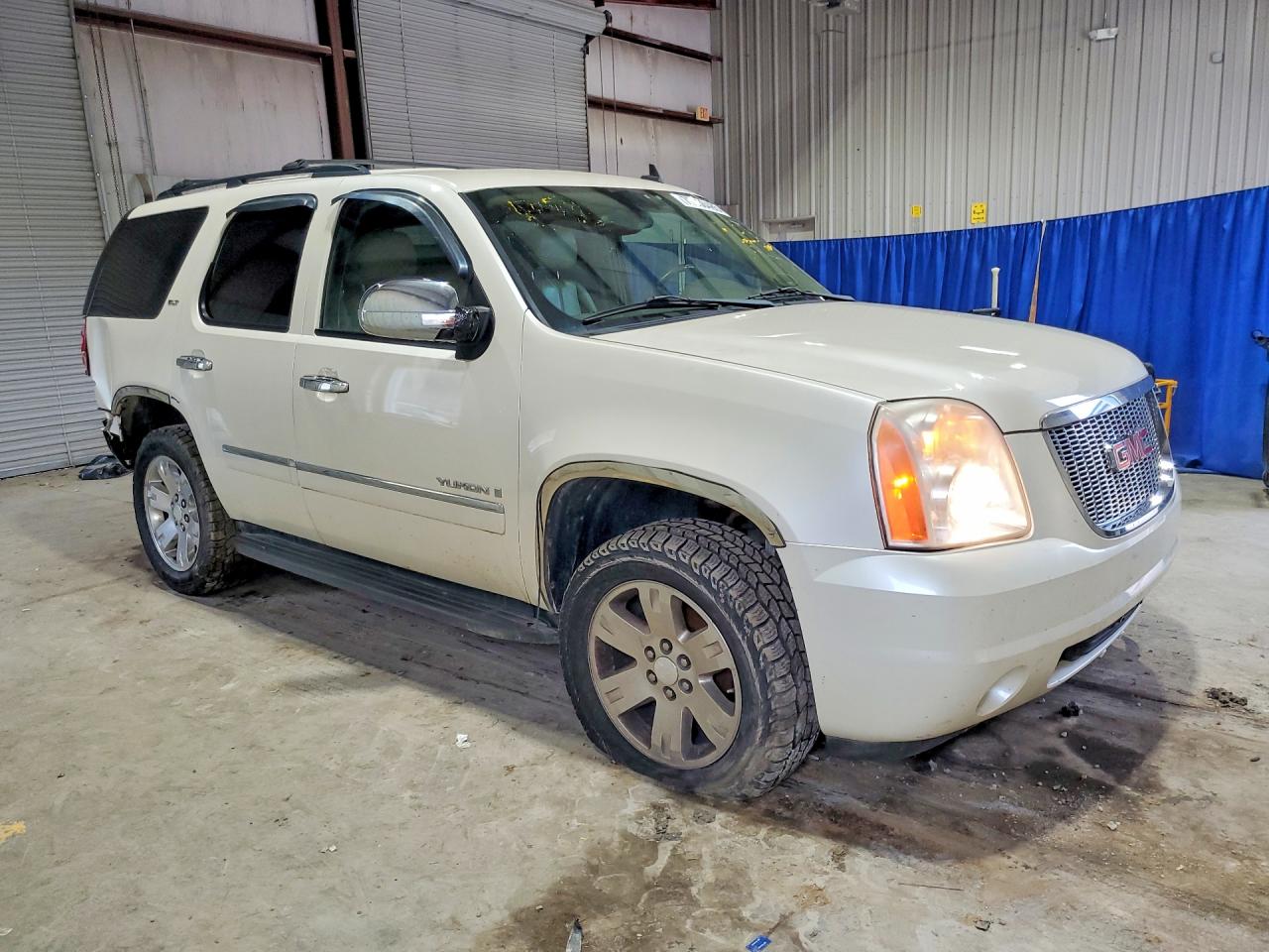 GMC Yukon Slt