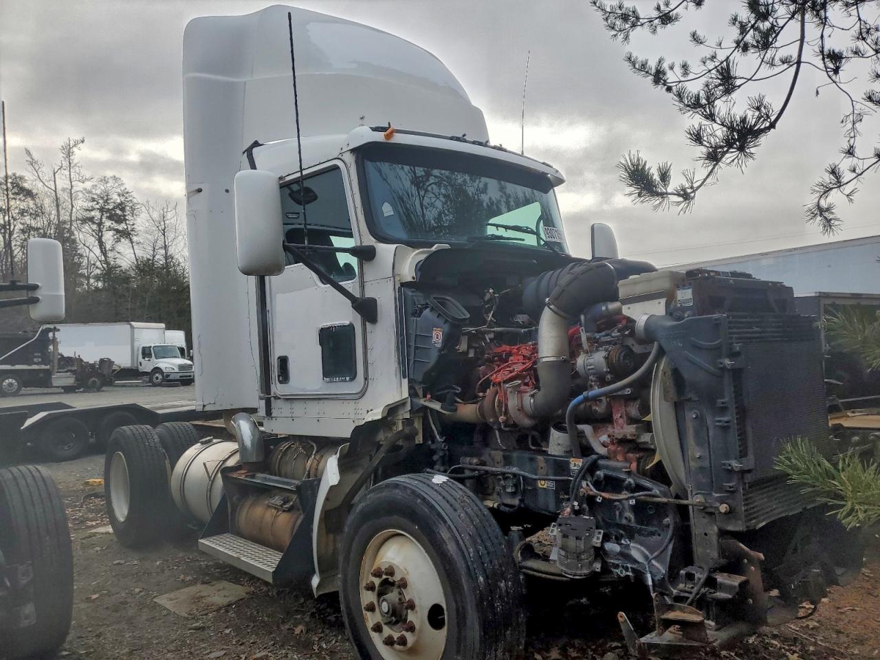 Salvage Kenworth Constructi Image
