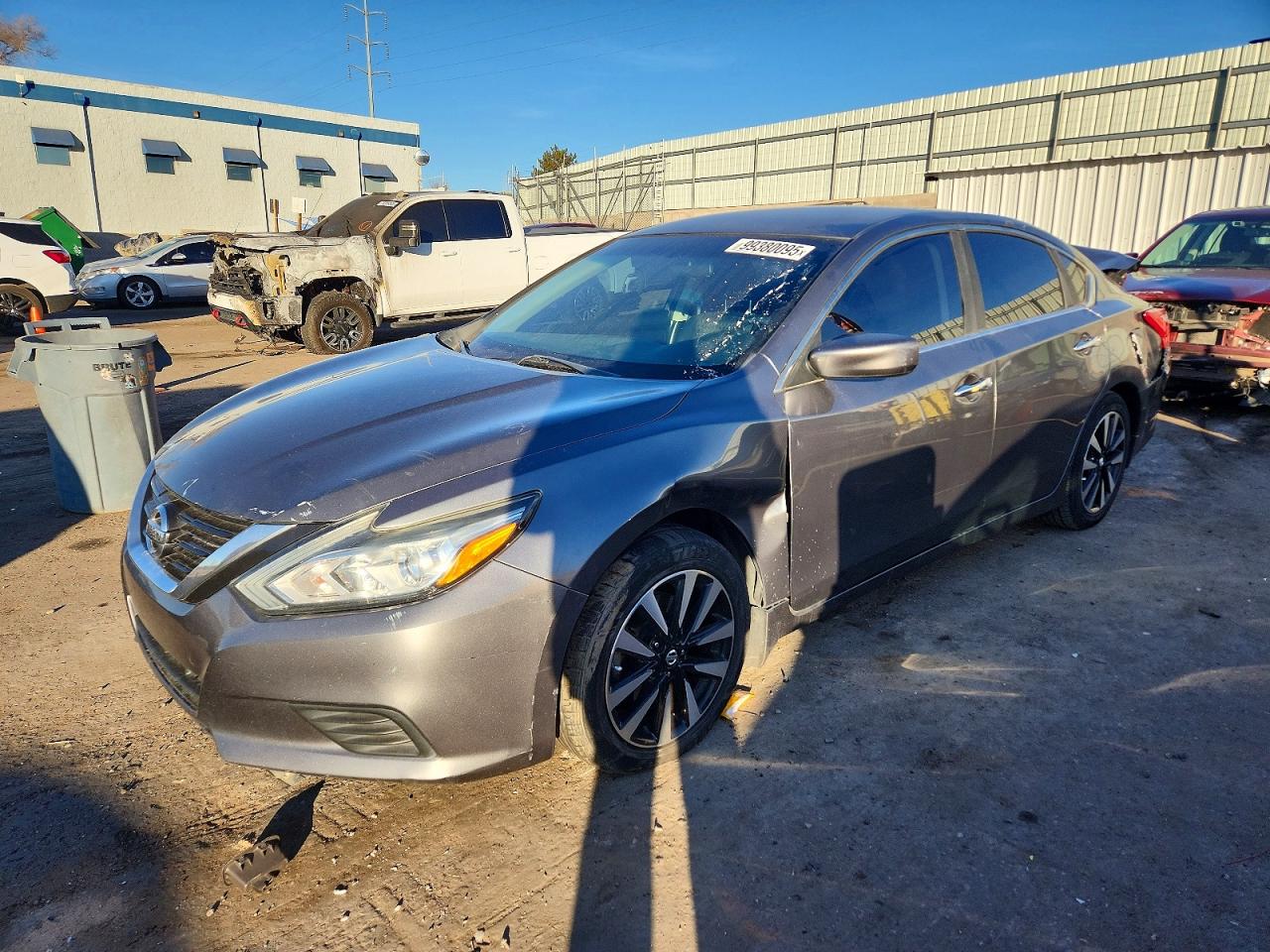 Salvage Nissan Altima Image