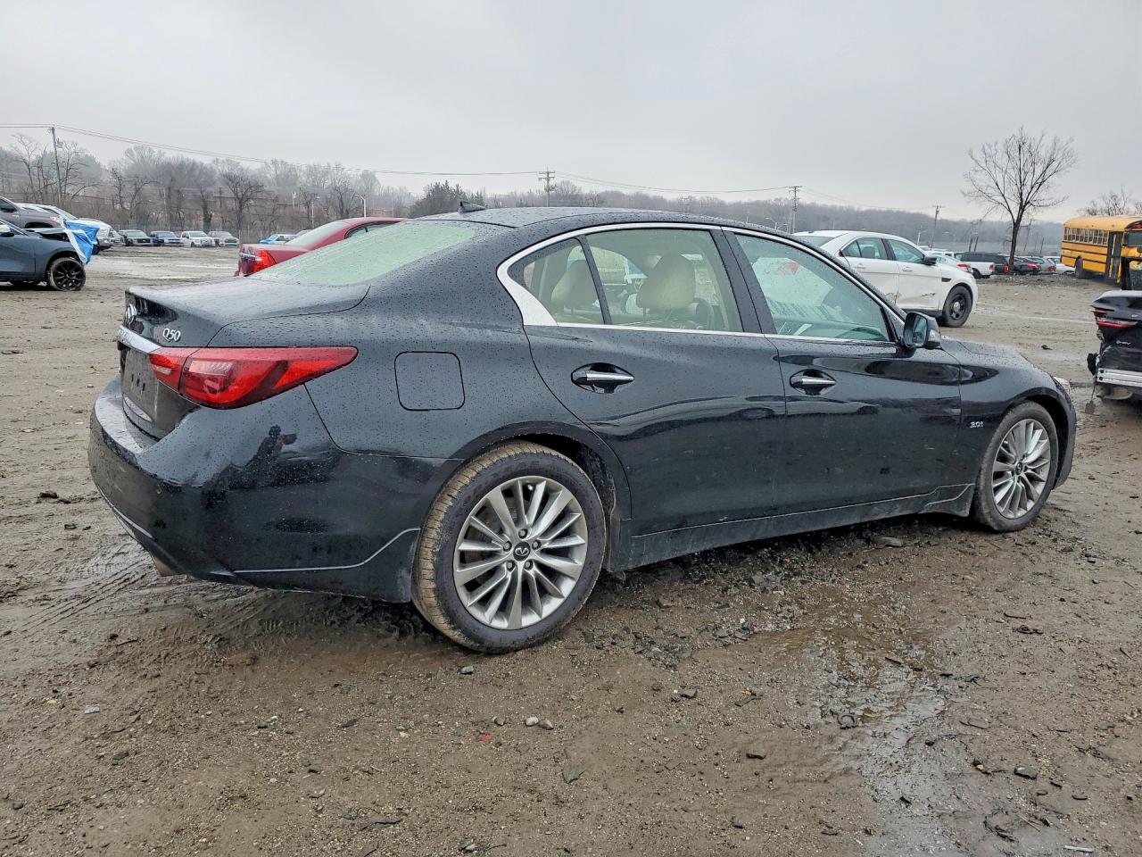 INFINITI Q50 3.0t L 3.0t Luxe