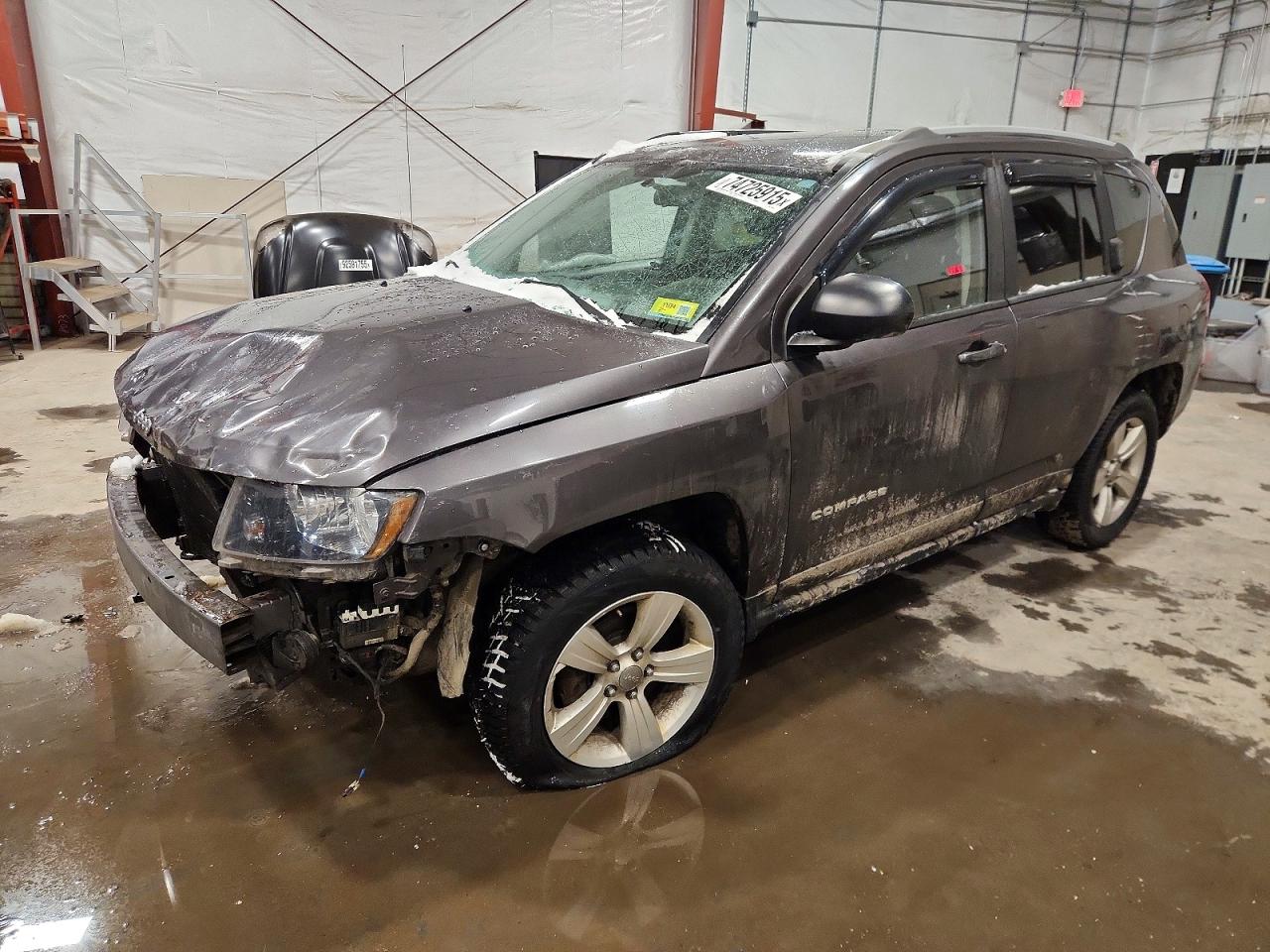 Salvage Jeep Compass Image