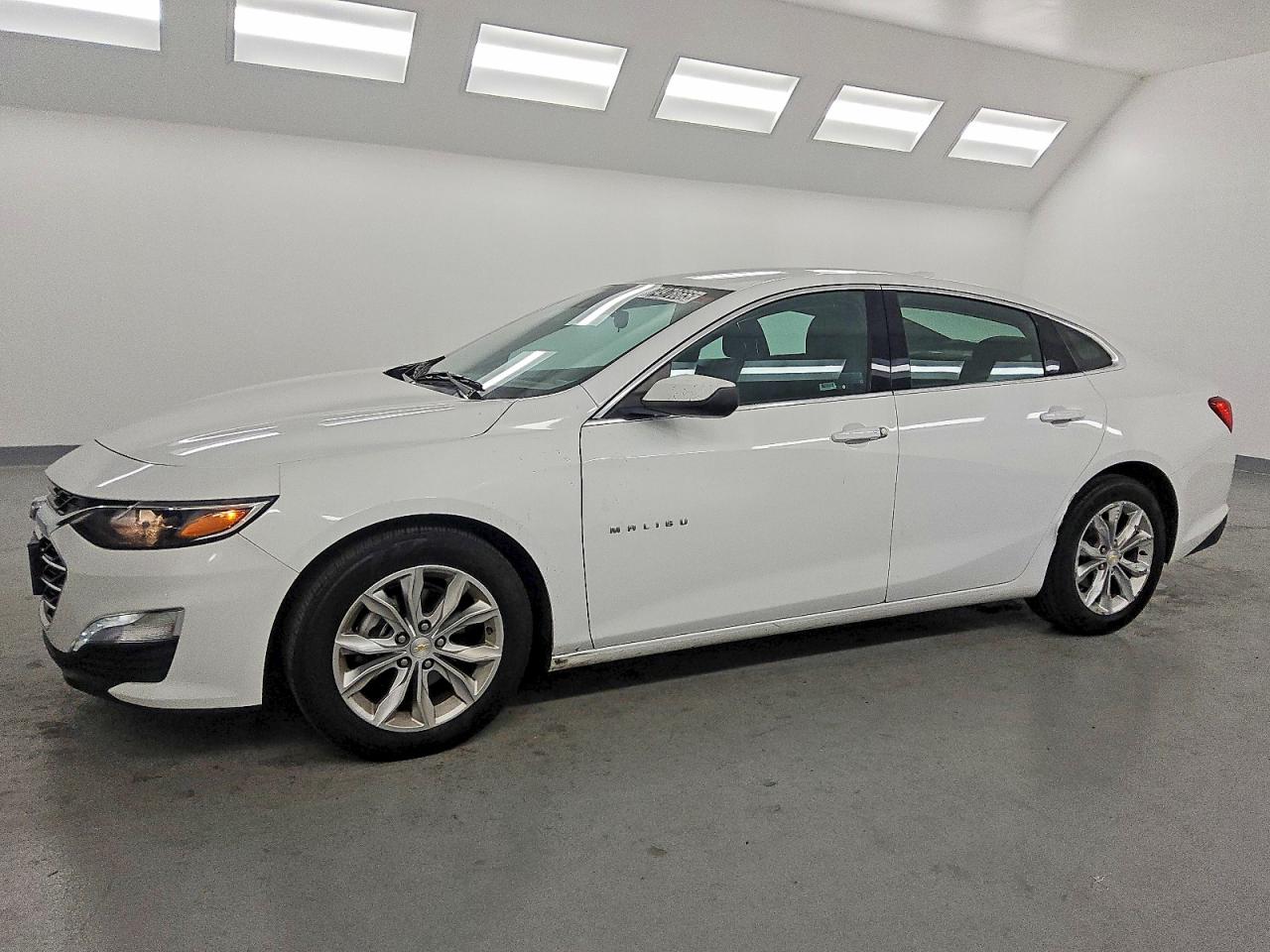 Salvage Chevrolet Malibu Image
