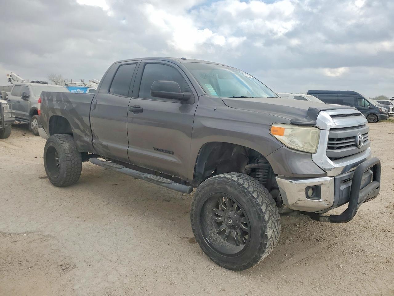 Toyota Tundra Sr5