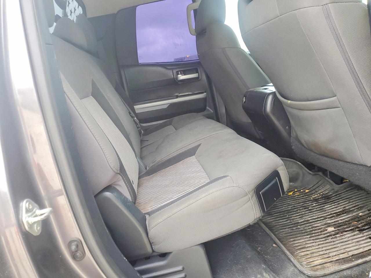 Toyota Tundra Sr5