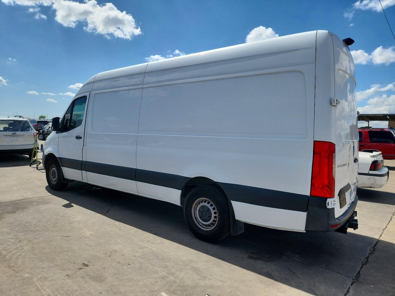 Mercedes-Benz Sprinter 2500