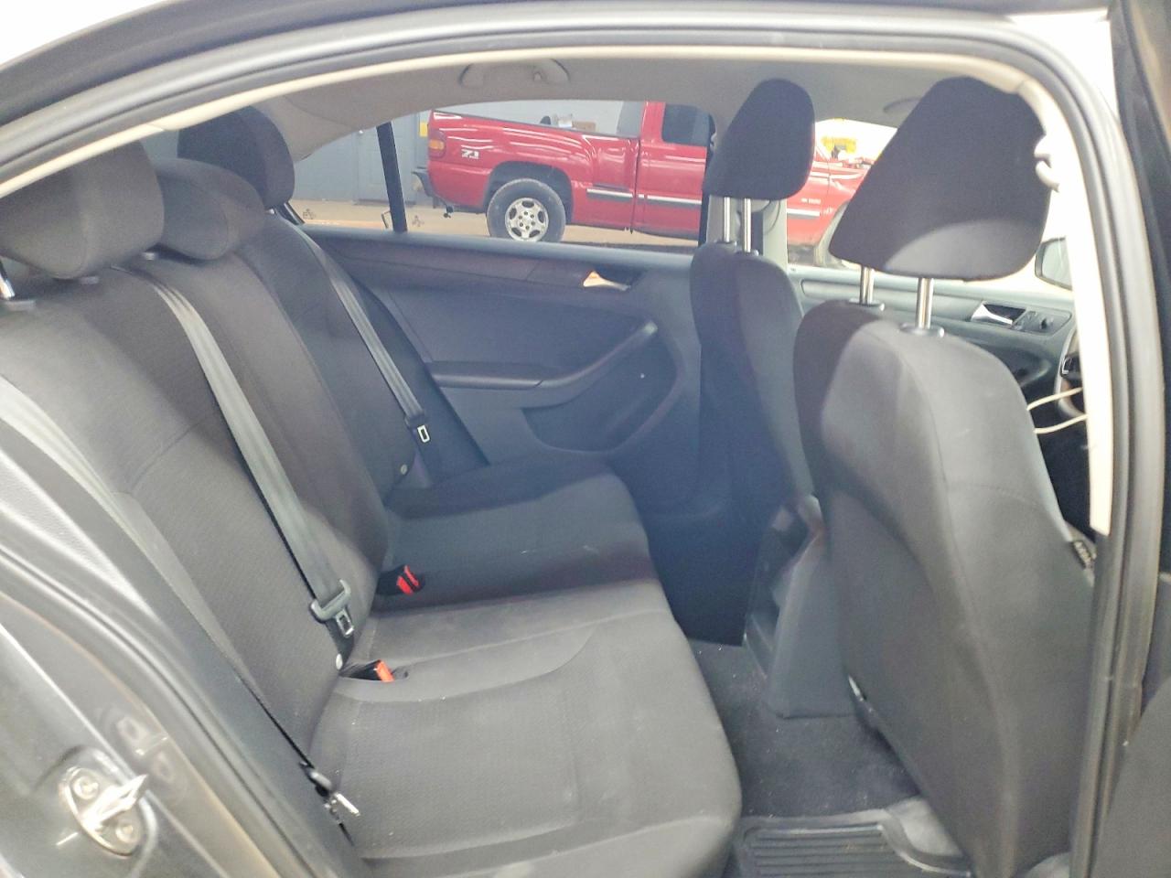 Volkswagen Jetta S