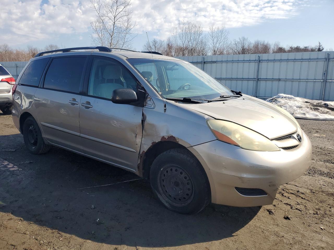 Toyota Sienna Le 7 Passenger