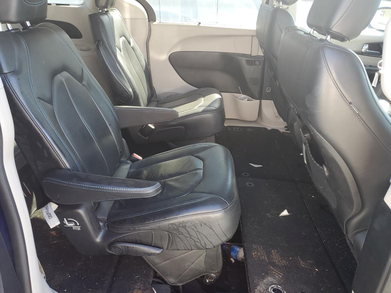 Chrysler Pacifica Touring L