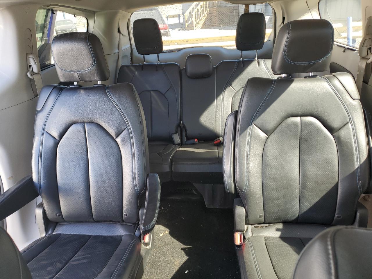 Chrysler Pacifica Touring L