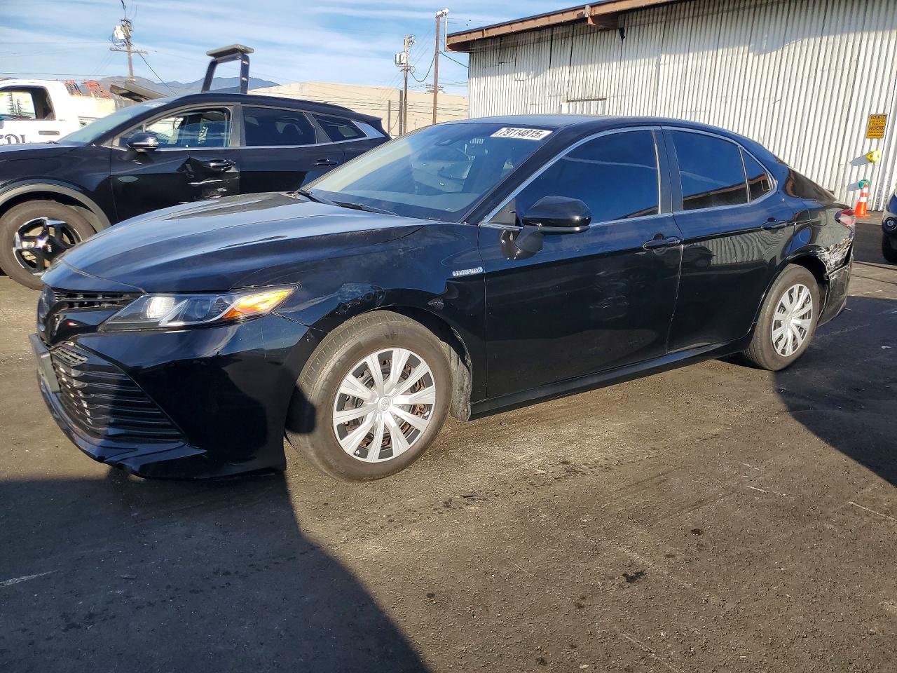 Salvage Toyota Camry Image