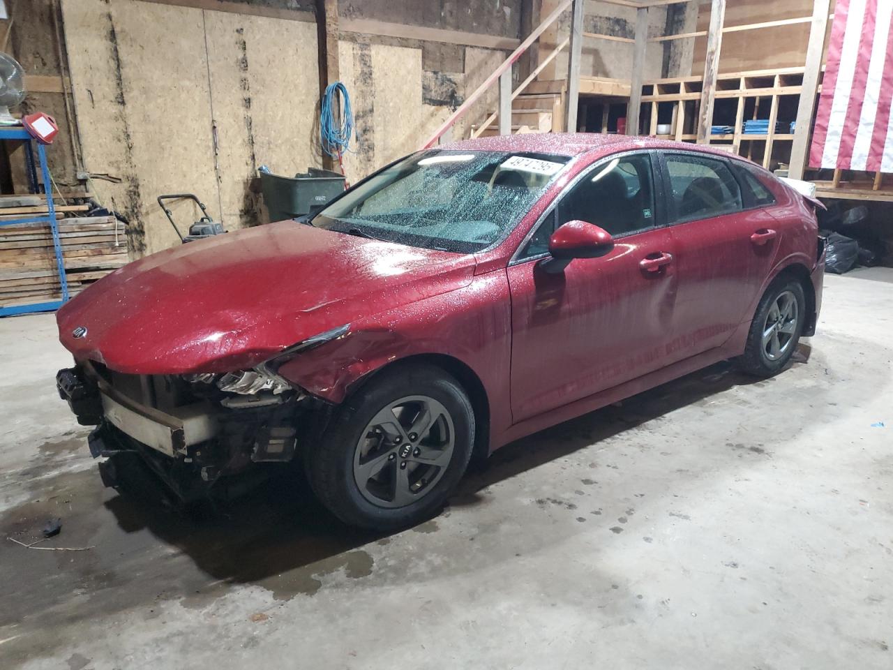 Salvage Kia K5 Image