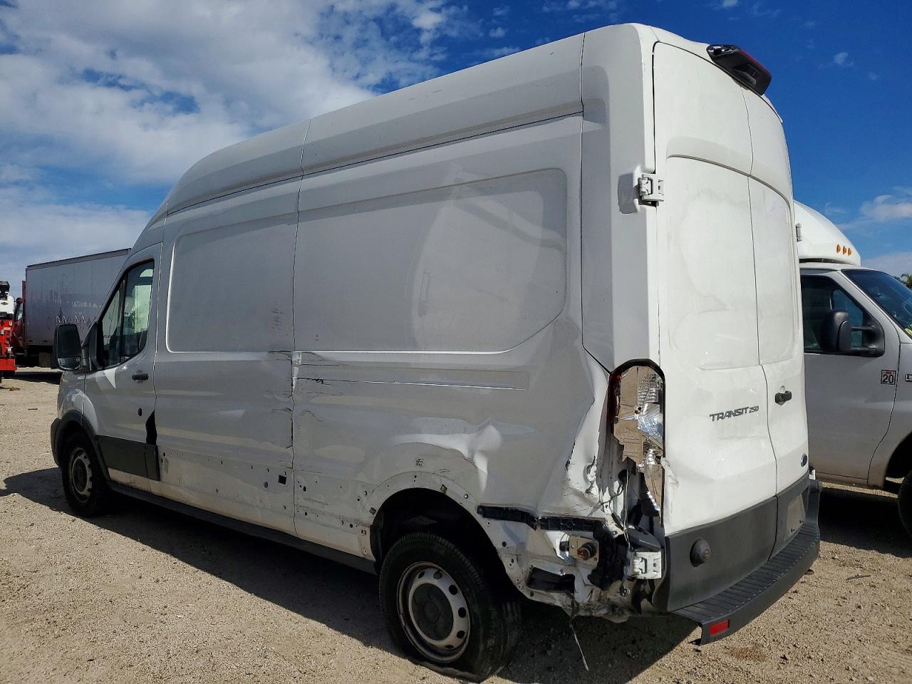 Ford Transit T-250