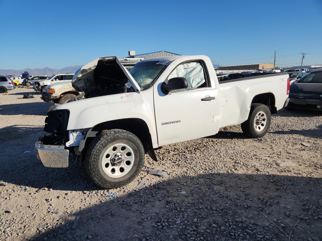 Salvage GMC Sierra Image