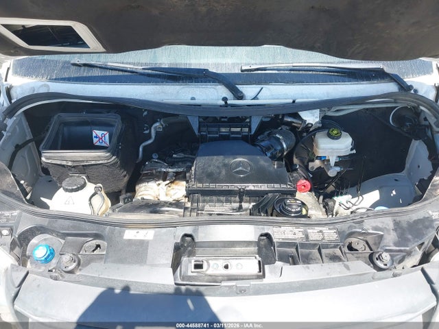 Mercedes-Benz Sprinter 2500 High Roof 4-cyl Diesel