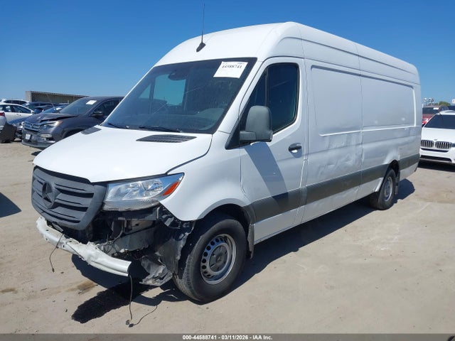 Mercedes-Benz Sprinter 2500 High Roof 4-cyl Diesel