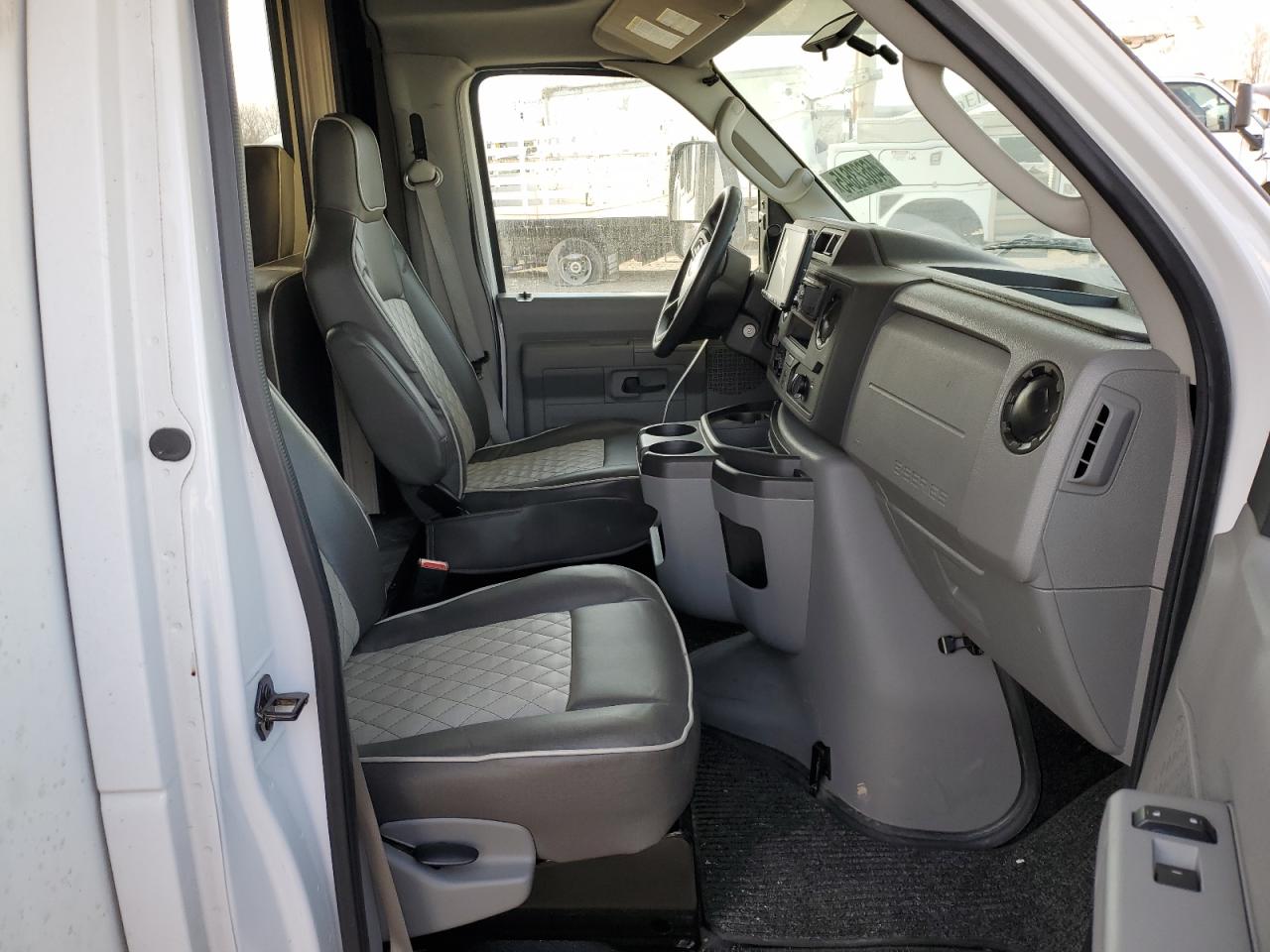 Ford E-450