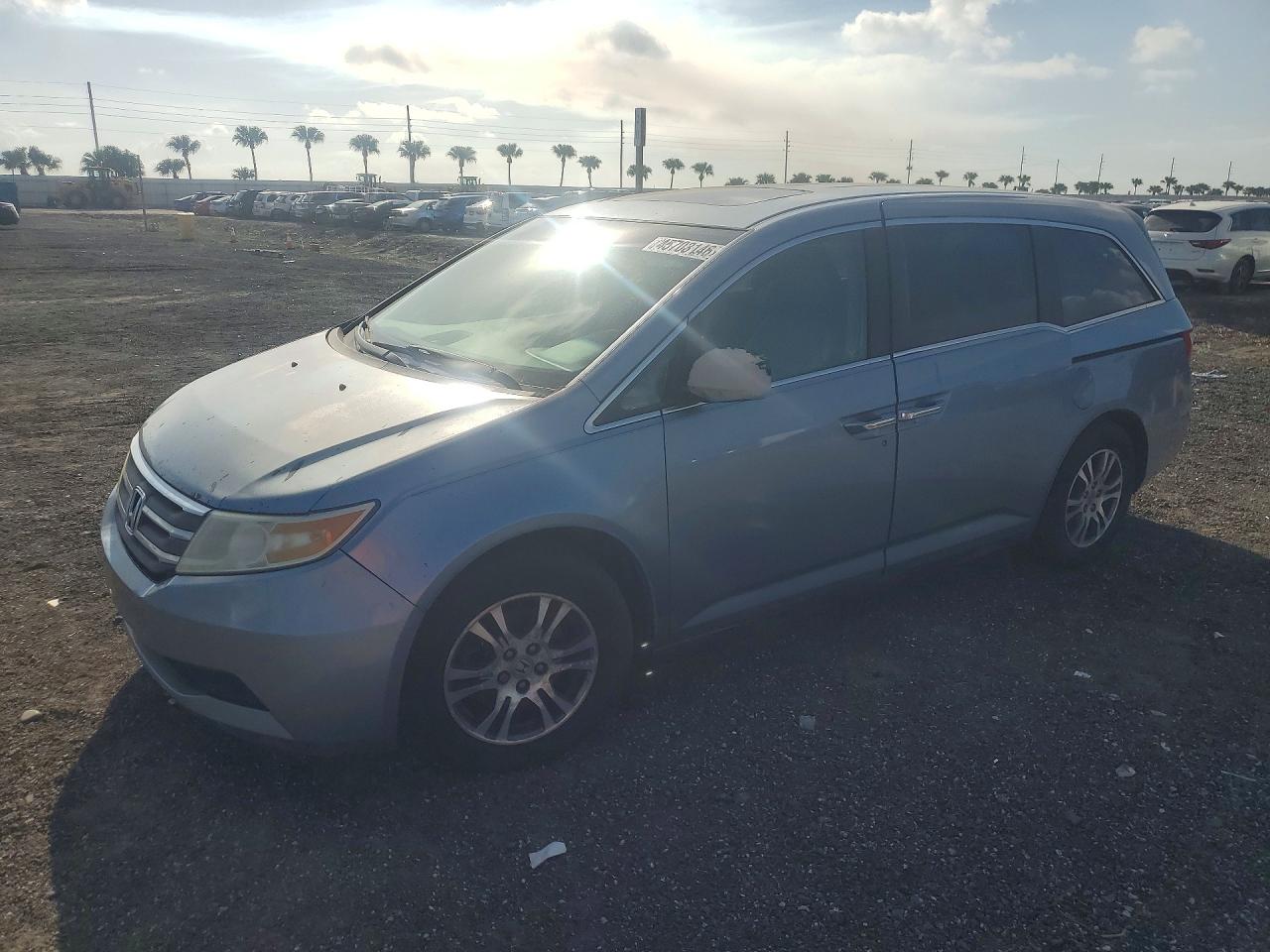 Salvage Honda Odyssey Image