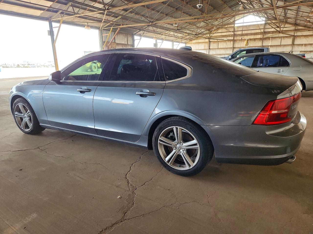 Volvo S90 T5 Momentum