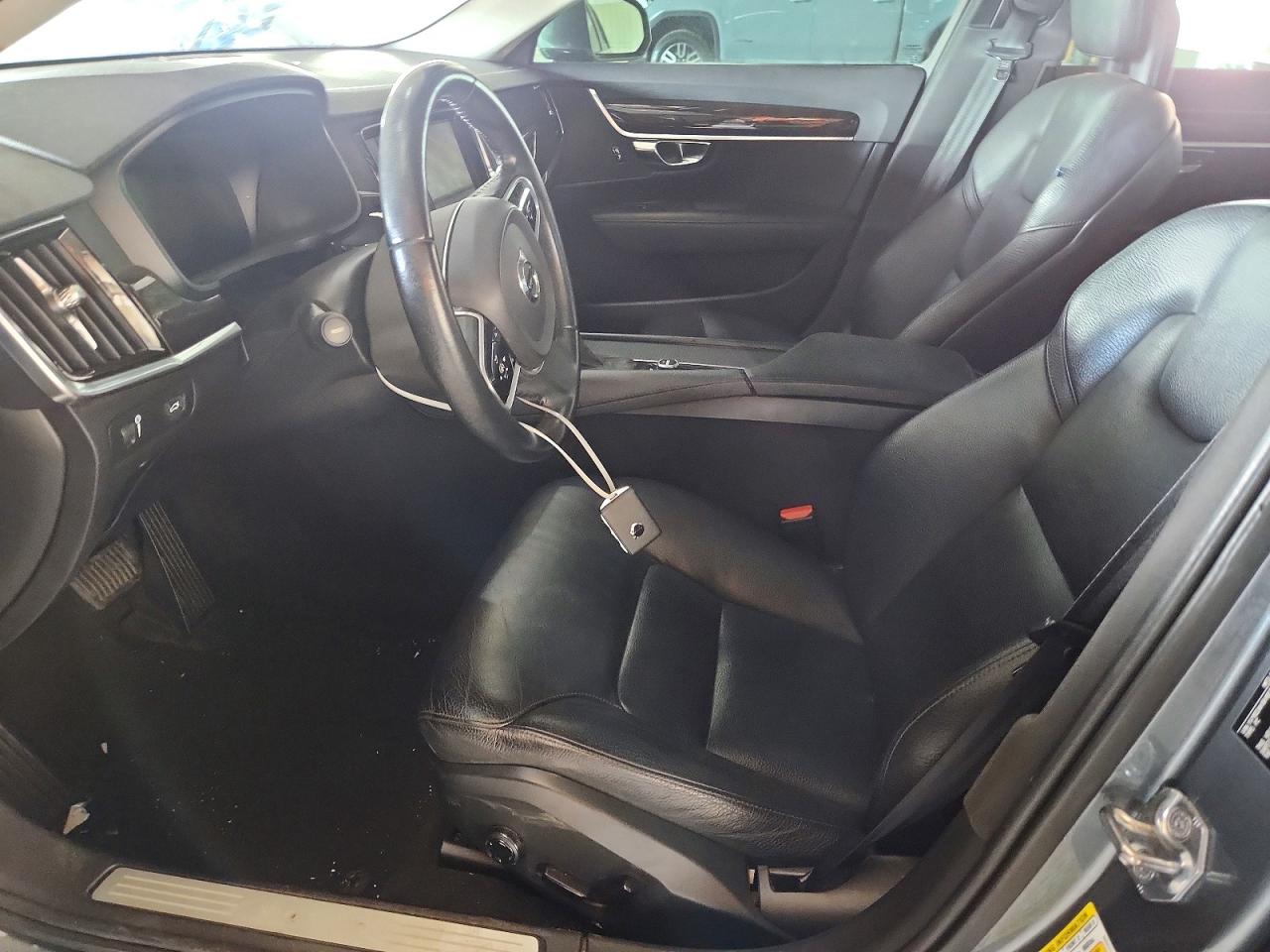 Volvo S90 T5 Momentum