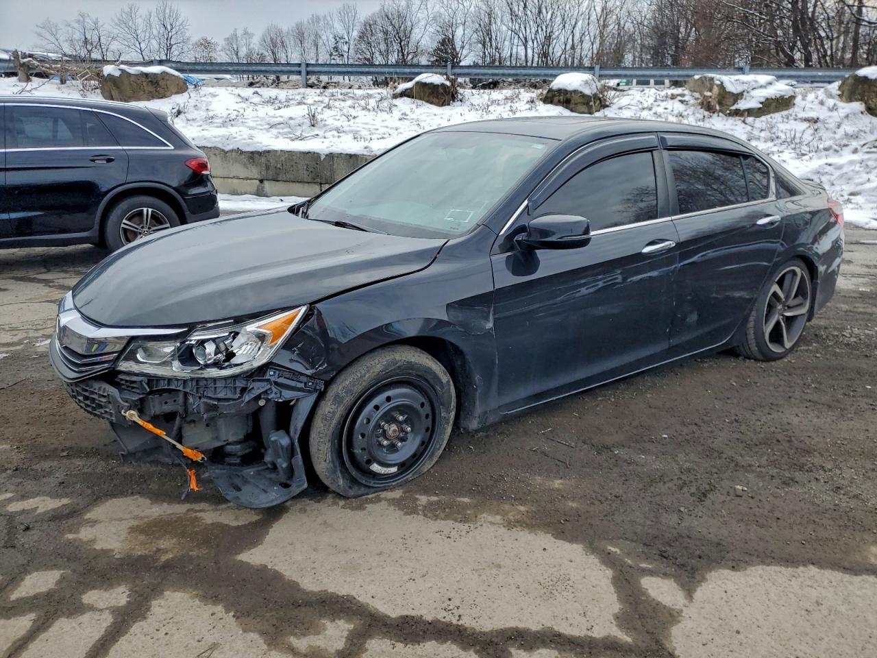 Salvage Honda Accord Image