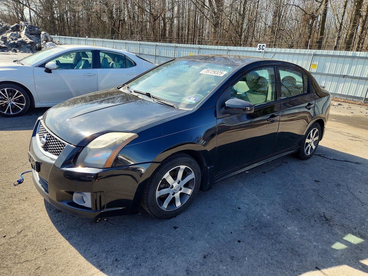 Salvage Nissan Sentra Image