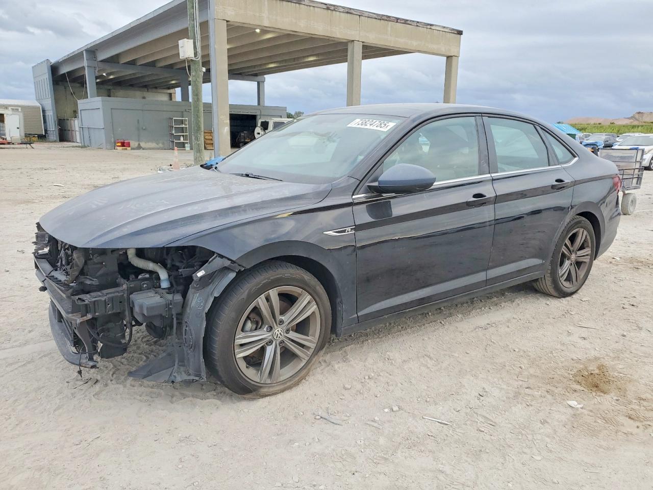 Salvage Volkswagen Jetta Image