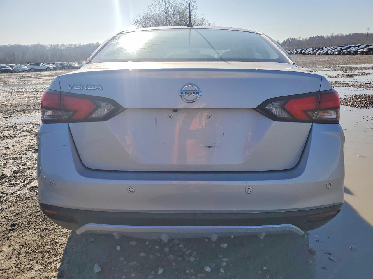Nissan Versa S