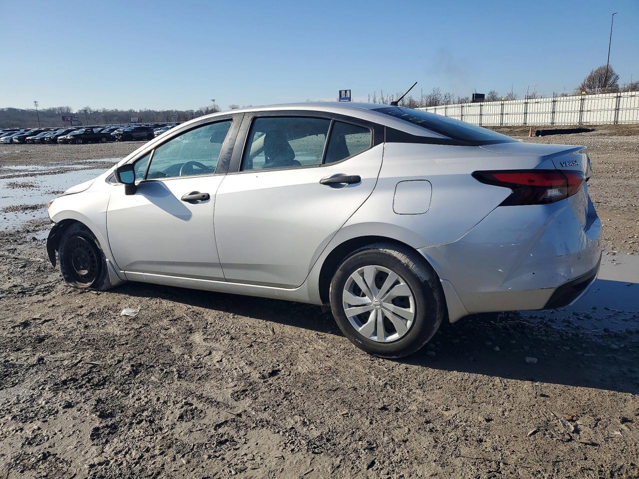 Nissan Versa S
