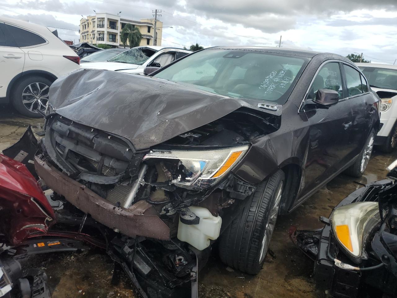 Salvage Buick LaCrosse Image