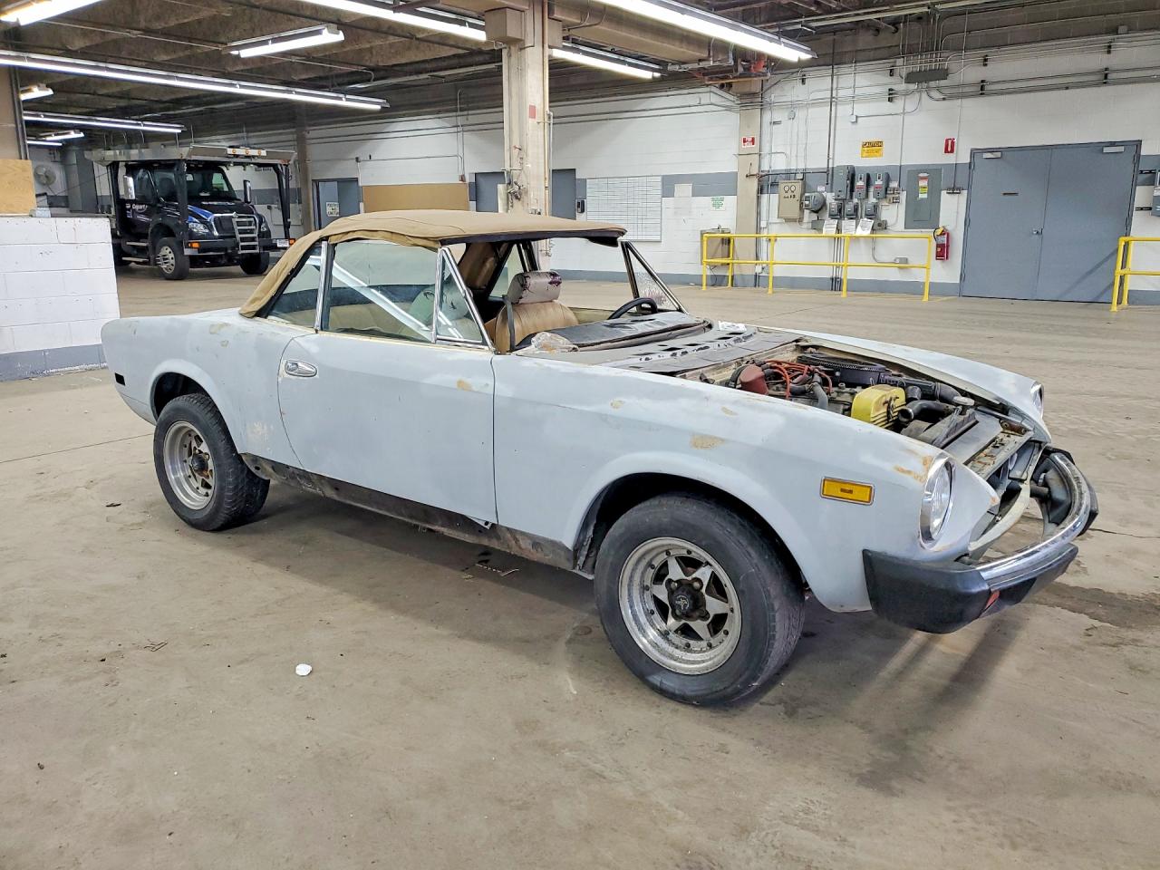 FIAT 124 Spider